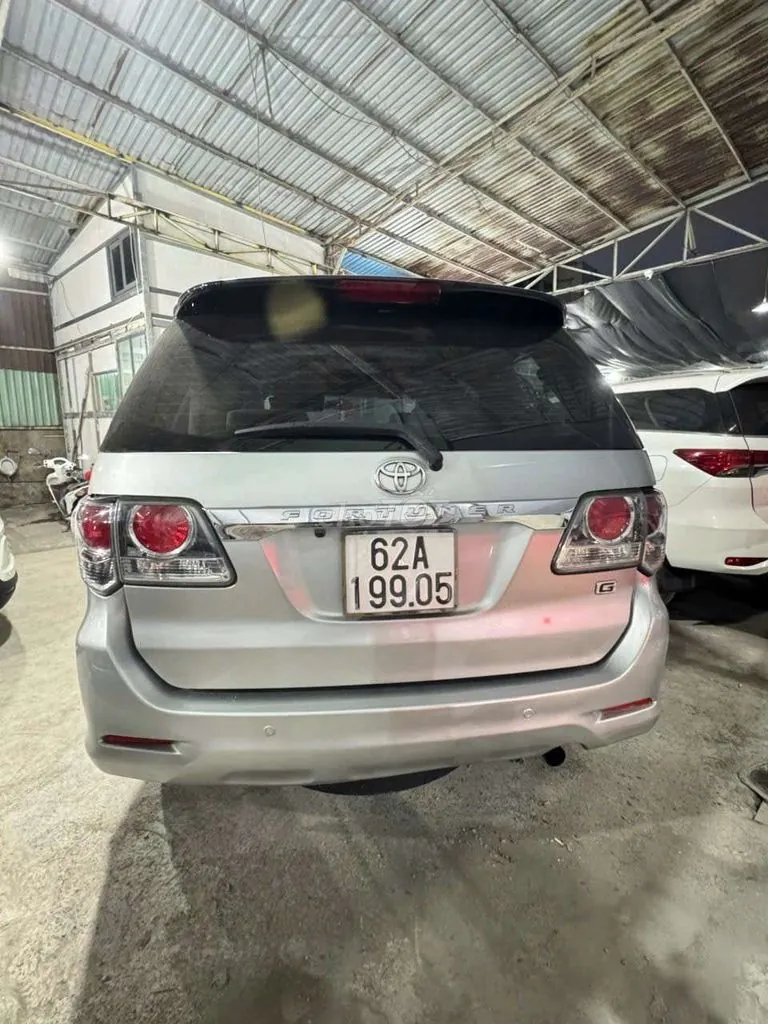 Toyota Fortuner 2014 photo 2