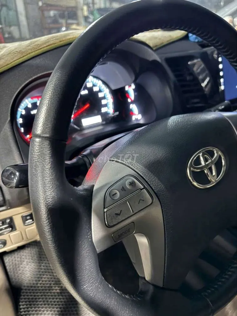 Toyota Fortuner 2014 photo 5