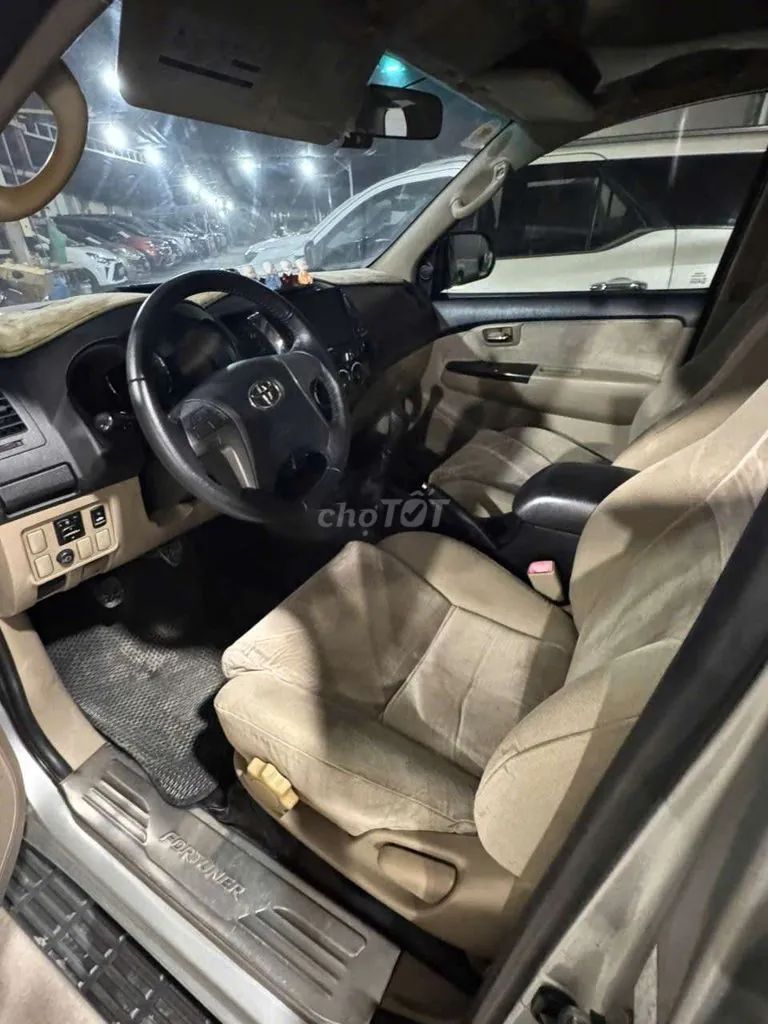 Toyota Fortuner 2014 photo 4