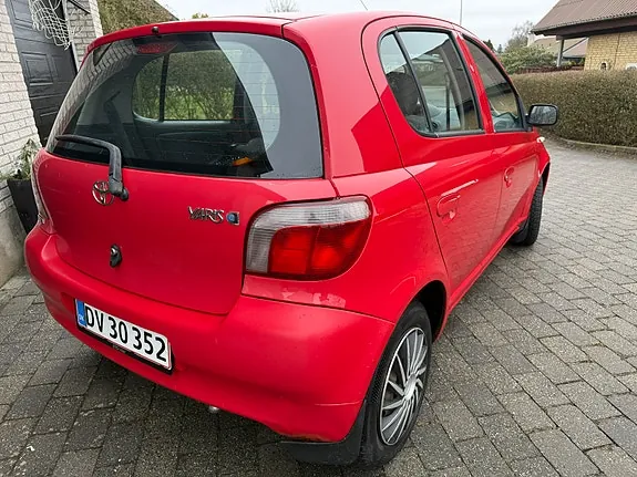 Toyota Yaris 1999 photo 3