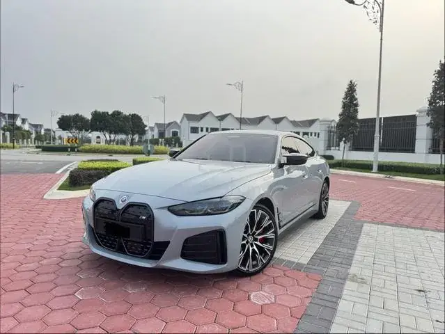 BMW I4