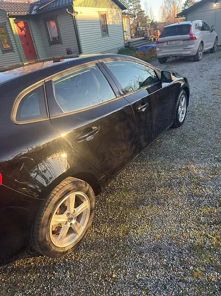 Volvo V40 2015 photo 2