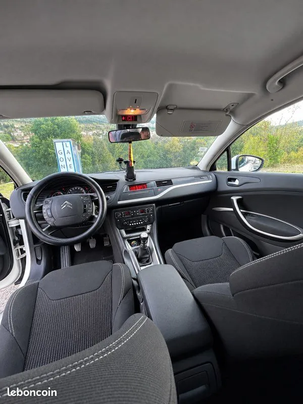 Citroen C5 2010 photo 3