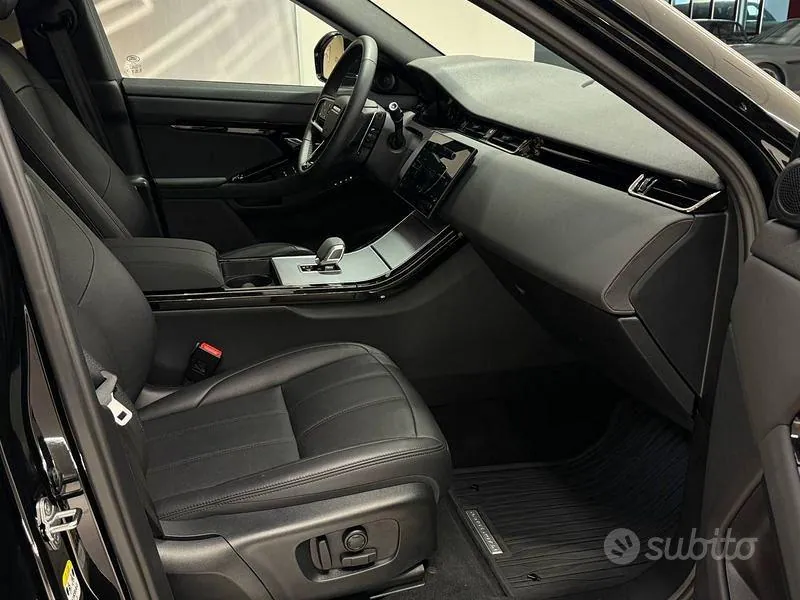 Land Rover Evoque 2025 photo 3