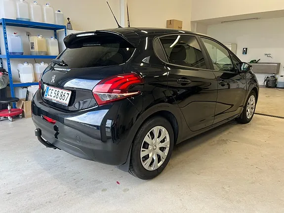 Peugeot 208 2018 photo 4