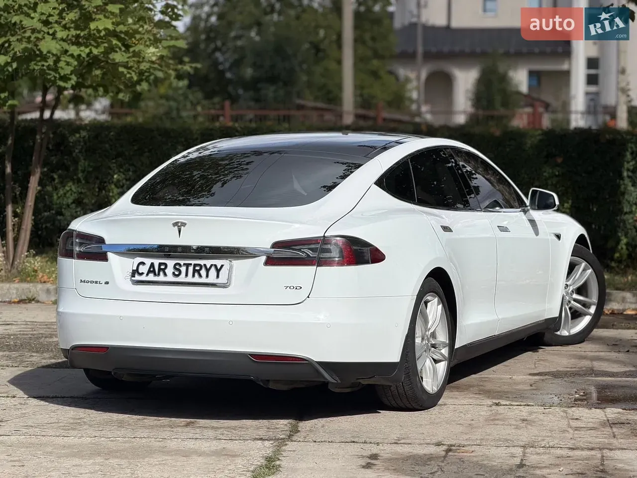 Tesla Model S 2015 photo 4