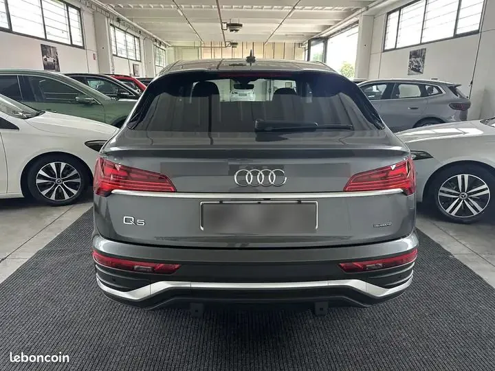 Audi Q5 2023 photo 3