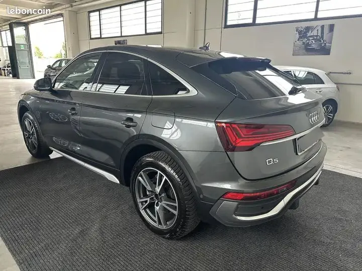 Audi Q5 2023 photo 2