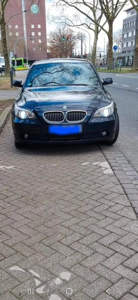 BMW 523I