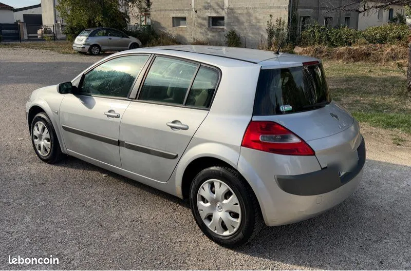Renault Megane 2007 photo 2