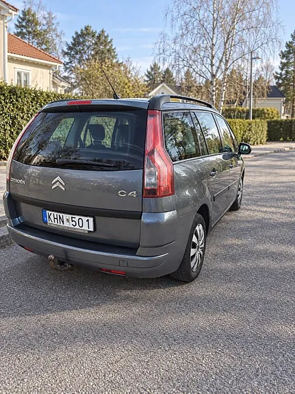 Citroen Grand C4 Picasso 2008 photo 2