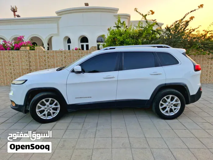 Jeep Cherokee 2015 photo 4
