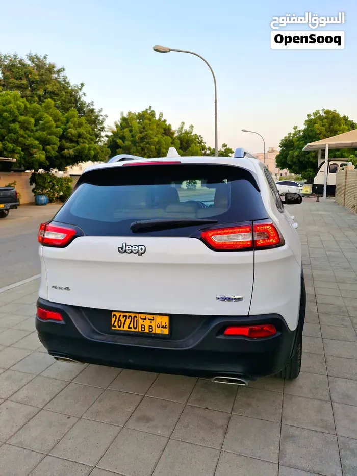 Jeep Cherokee 2015 photo 3
