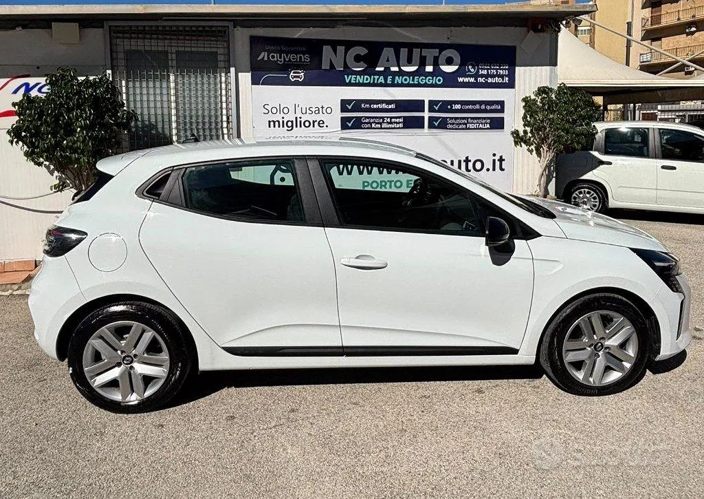 Renault Clio 2024 photo 3
