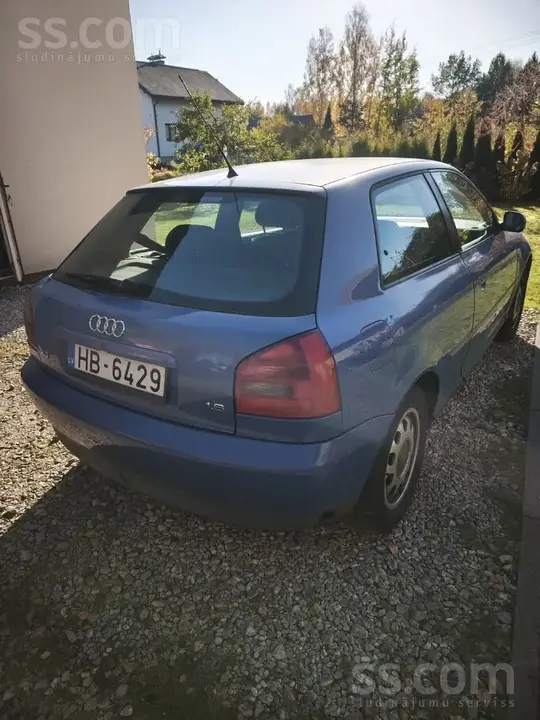 Audi A3 1996 photo 2