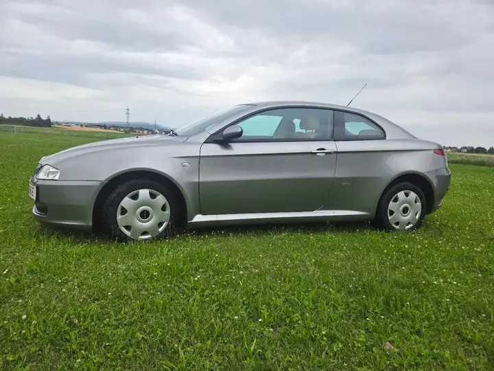 Alfa Romeo Gt 2006 photo 3
