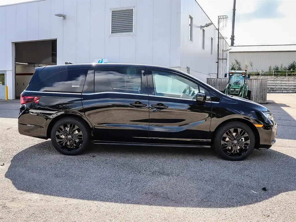 Honda Odyssey 2027 photo 3