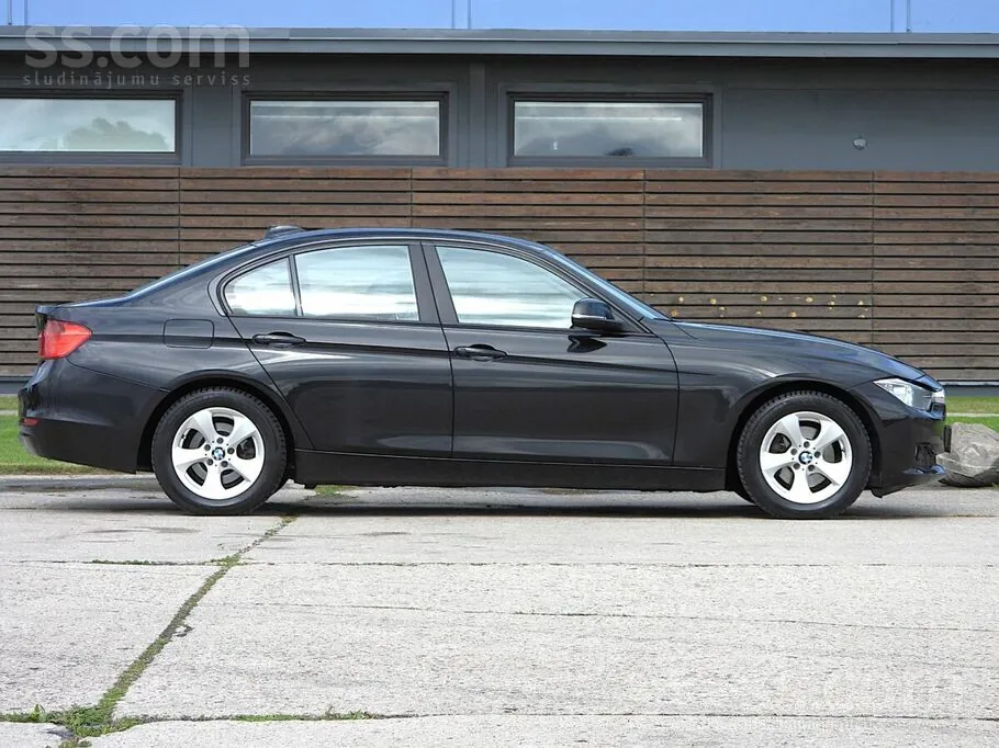 BMW 320 2015 photo 4