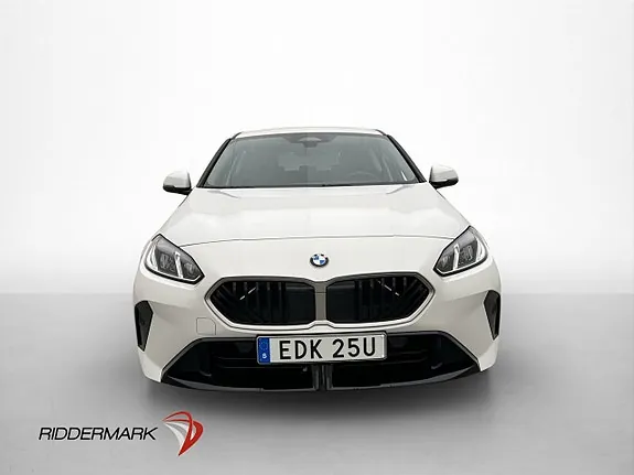 BMW 120 2026 photo 2