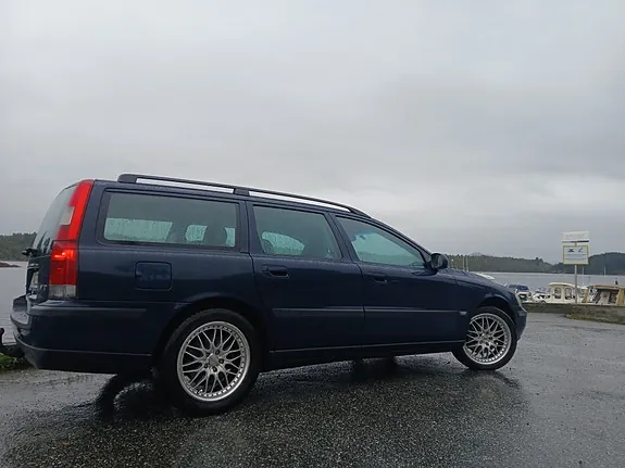 Volvo V70 2003 photo 2