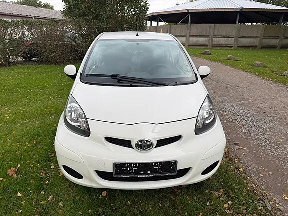 Toyota Aygo 2010 photo 3