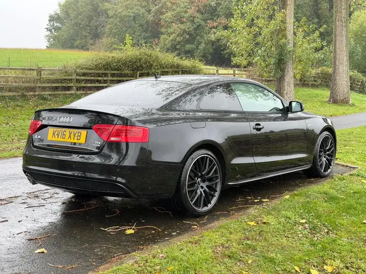 Audi A5 2016 photo 5