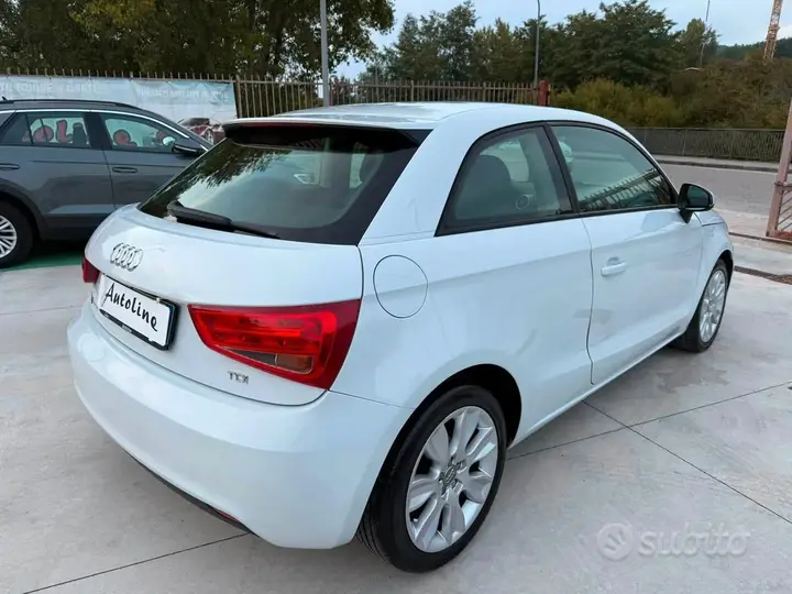 Audi A1 2012 photo 3