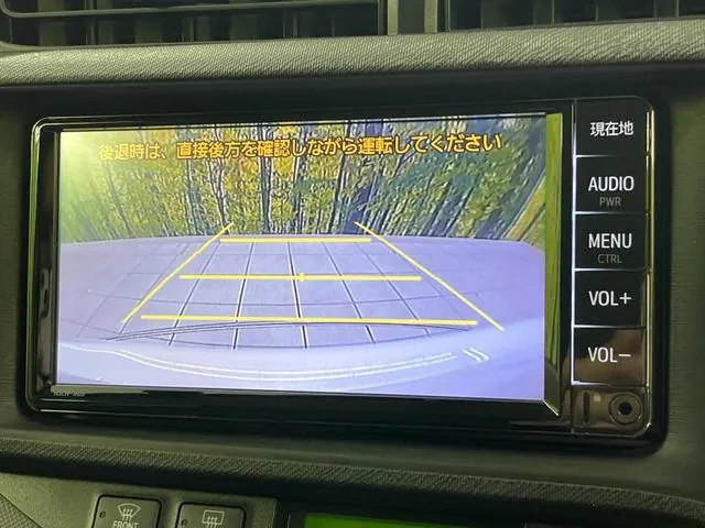 Toyota Aqua G 2012 photo 3