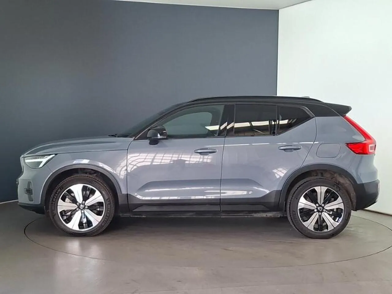 Volvo Xc40 2023 photo 4