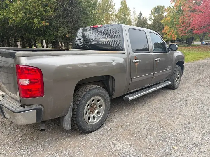 Chevrolet Silverado 2012 photo 3