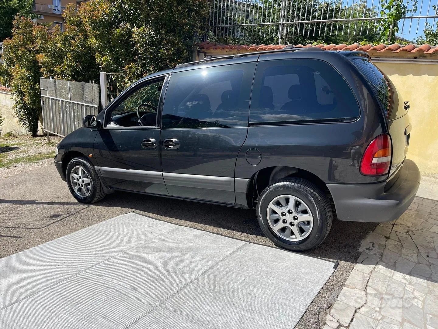 Chrysler Voyager 2000 photo 5