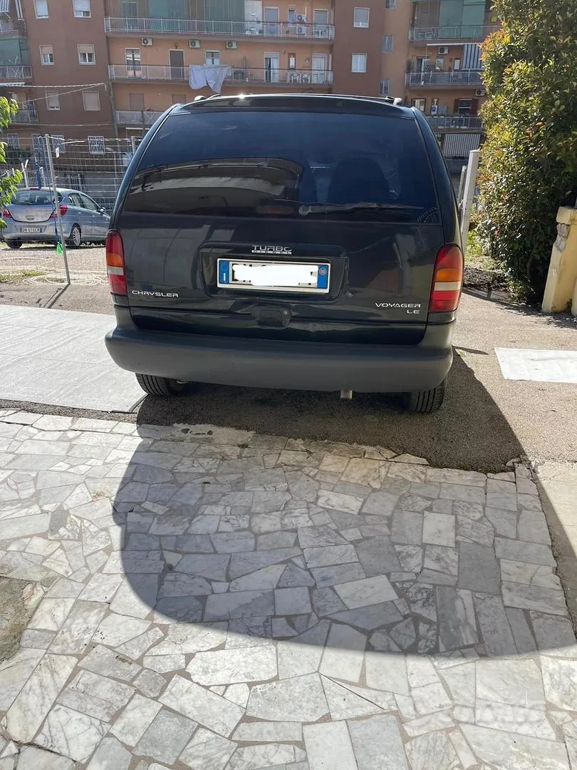Chrysler Voyager 2000 photo 3
