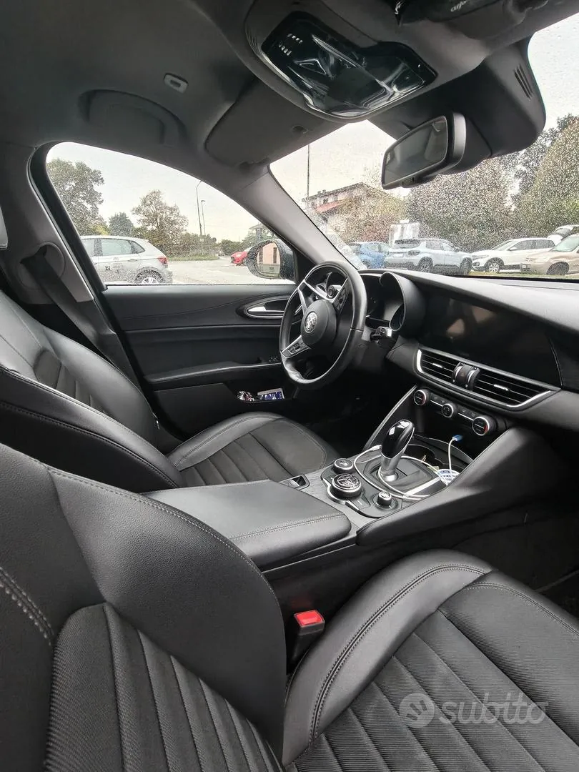 Alfa Romeo Giulia 2018 photo 4