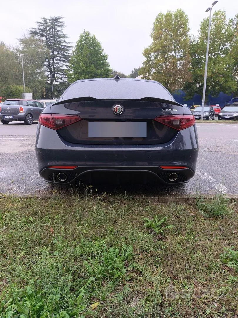 Alfa Romeo Giulia 2018 photo 3