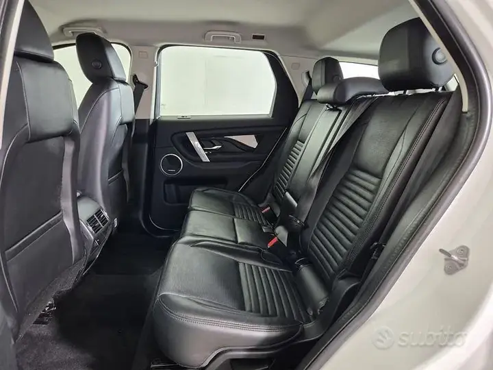 Land Rover Discovery Sport 2022 photo 5