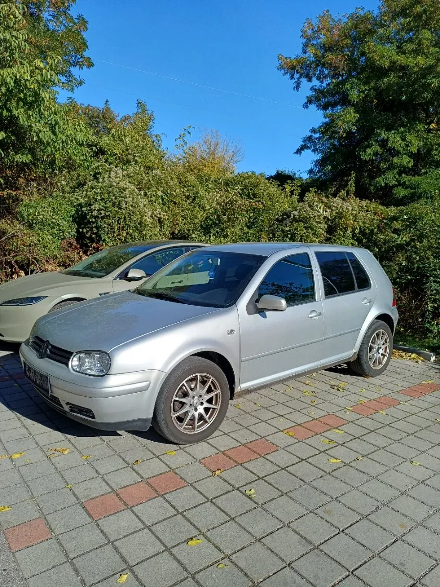Volkswagen Golf 2002 photo 3