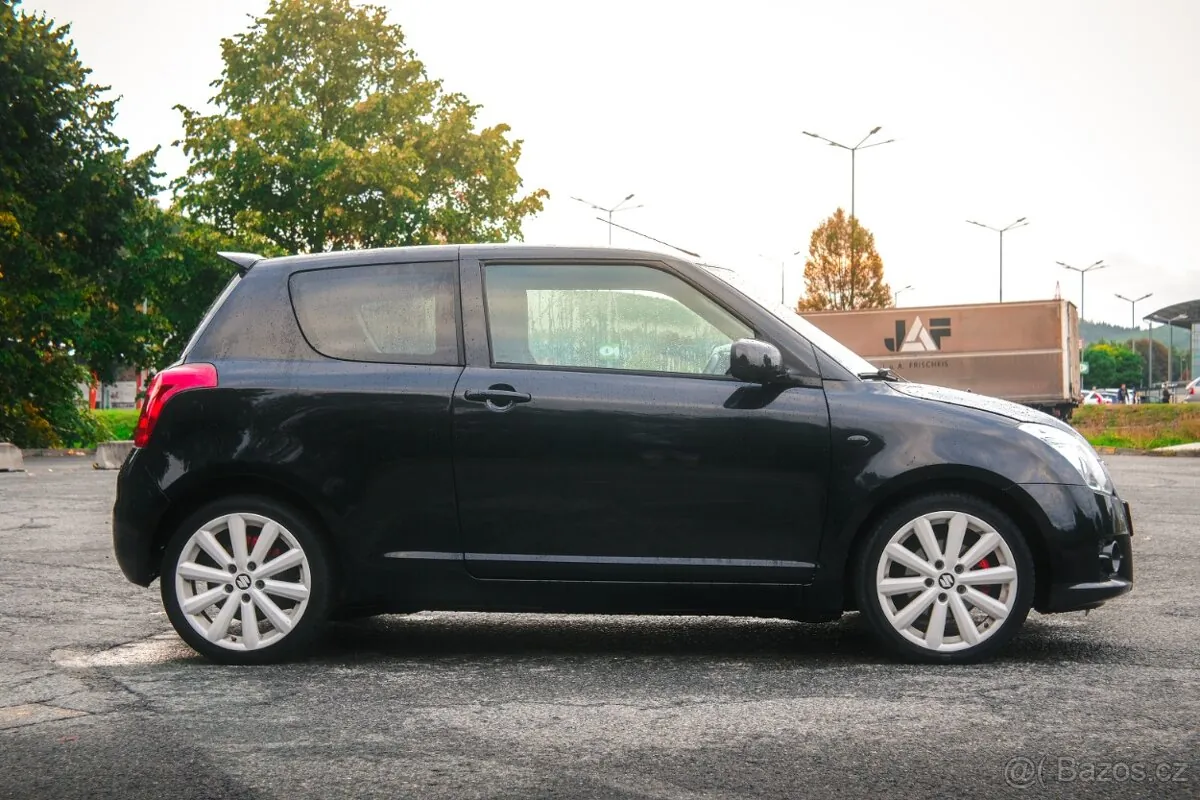 Suzuki Swift 2009 photo 2