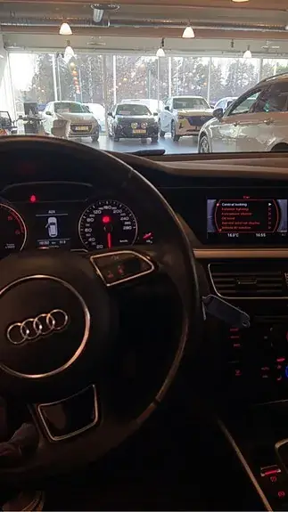 Audi A4 2013 photo 2