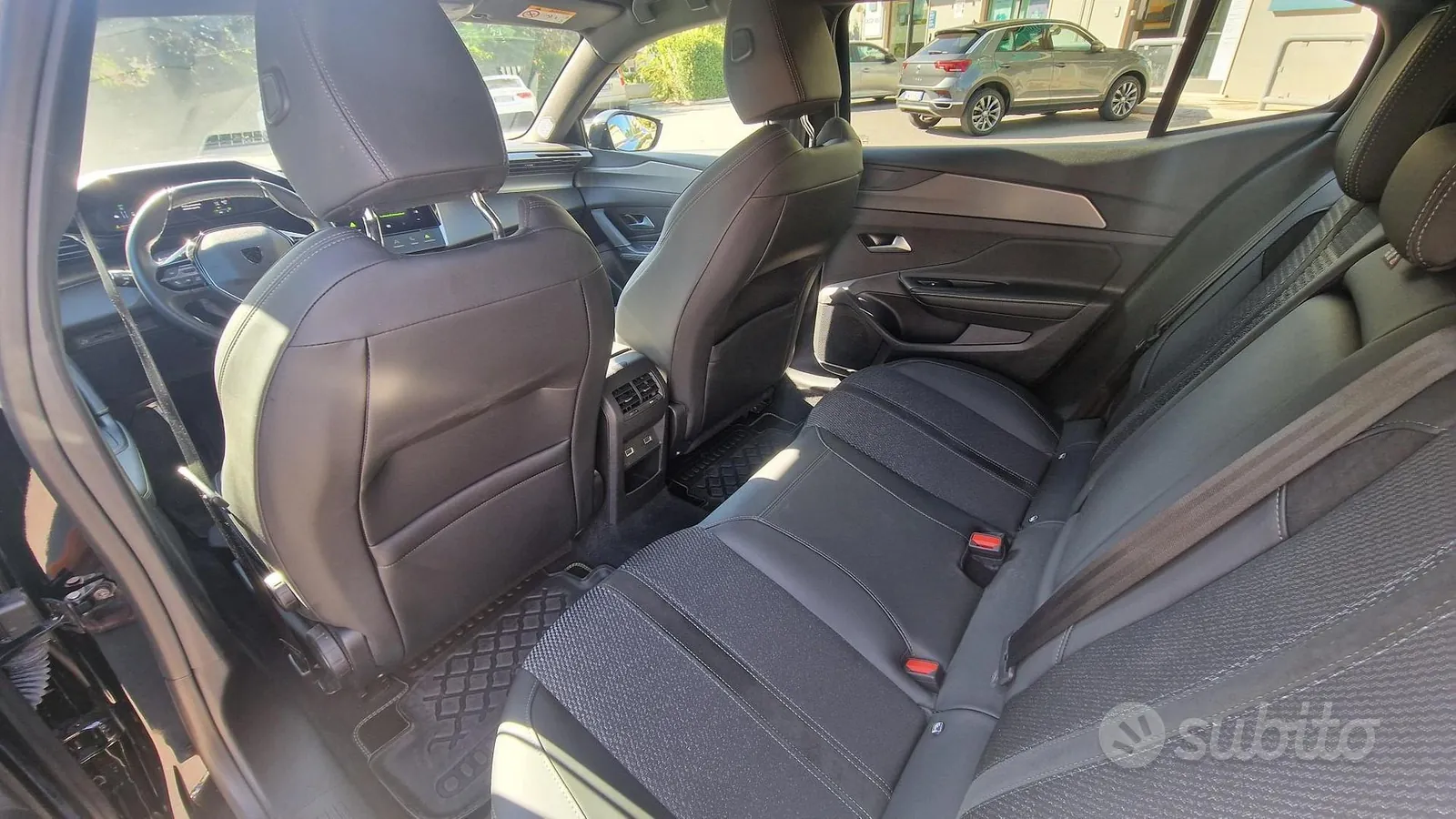 Peugeot 408 2025 photo 2