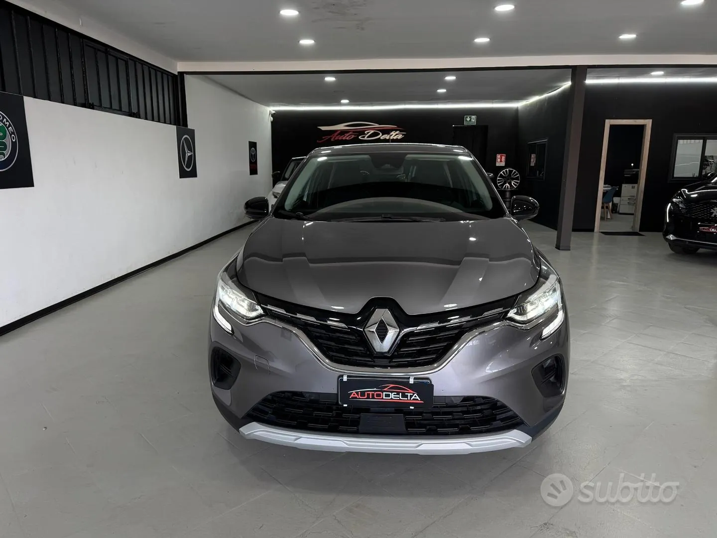 Renault Captur 2021 photo 2