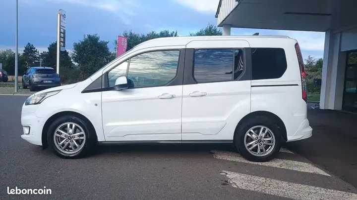 Ford Tourneo Connect 2021 photo 2