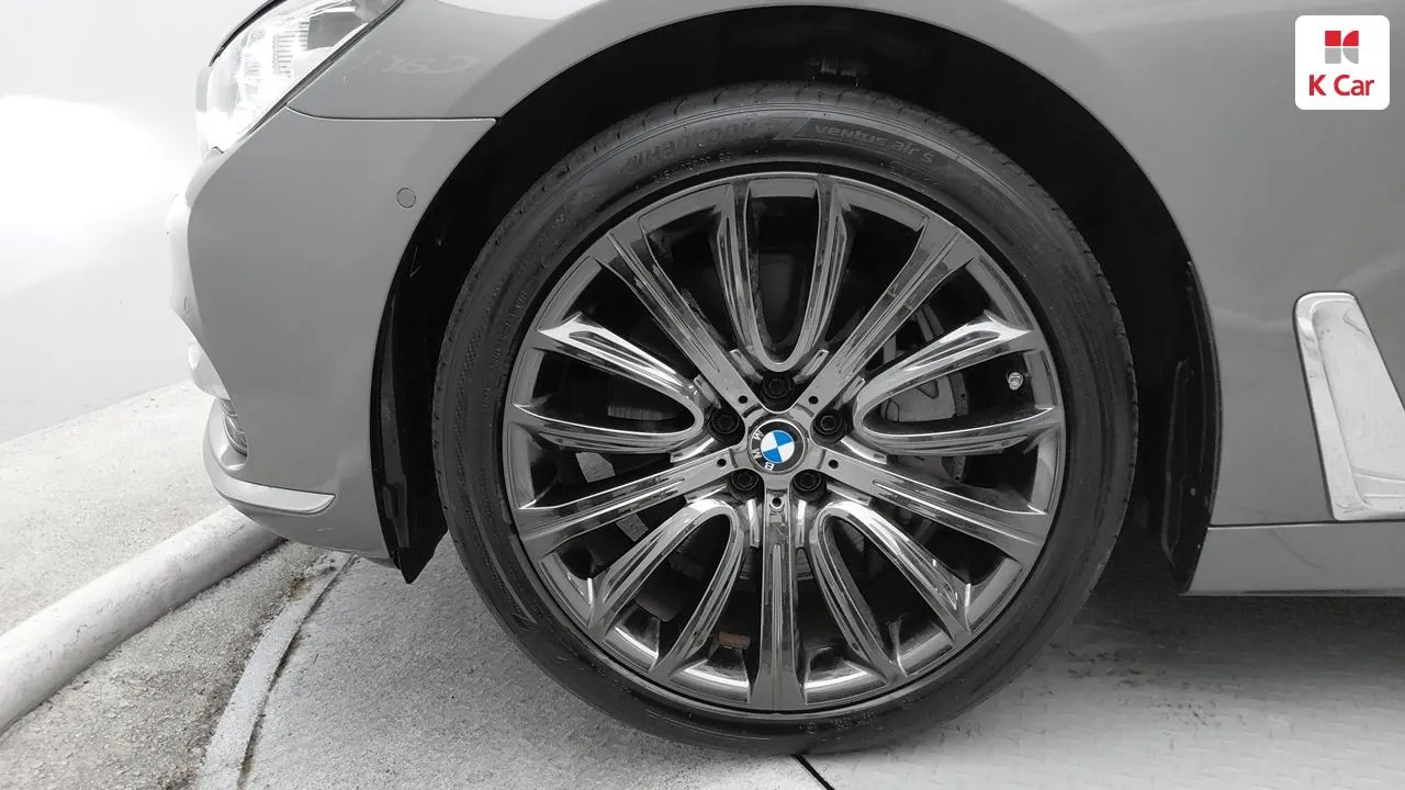 BMW 7 Series 2017 photo 5
