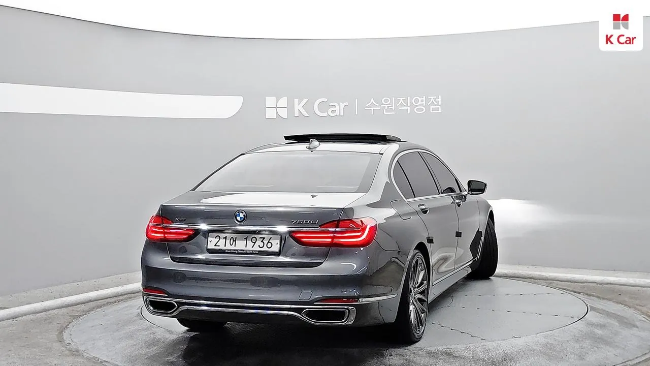 BMW 7 Series 2017 photo 4