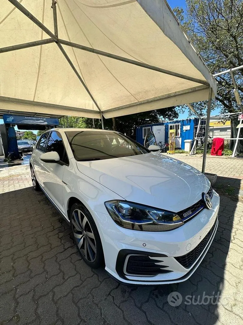 Volkswagen Golf 2018 photo 3