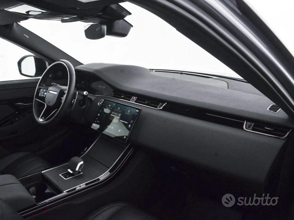 Land Rover Range Rover Evoque 2024 photo 3