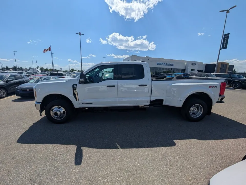 Ford Super Duty F-350 2025 photo 4