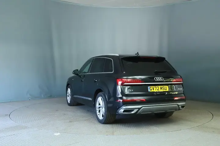 Audi Q7 2022 photo 5