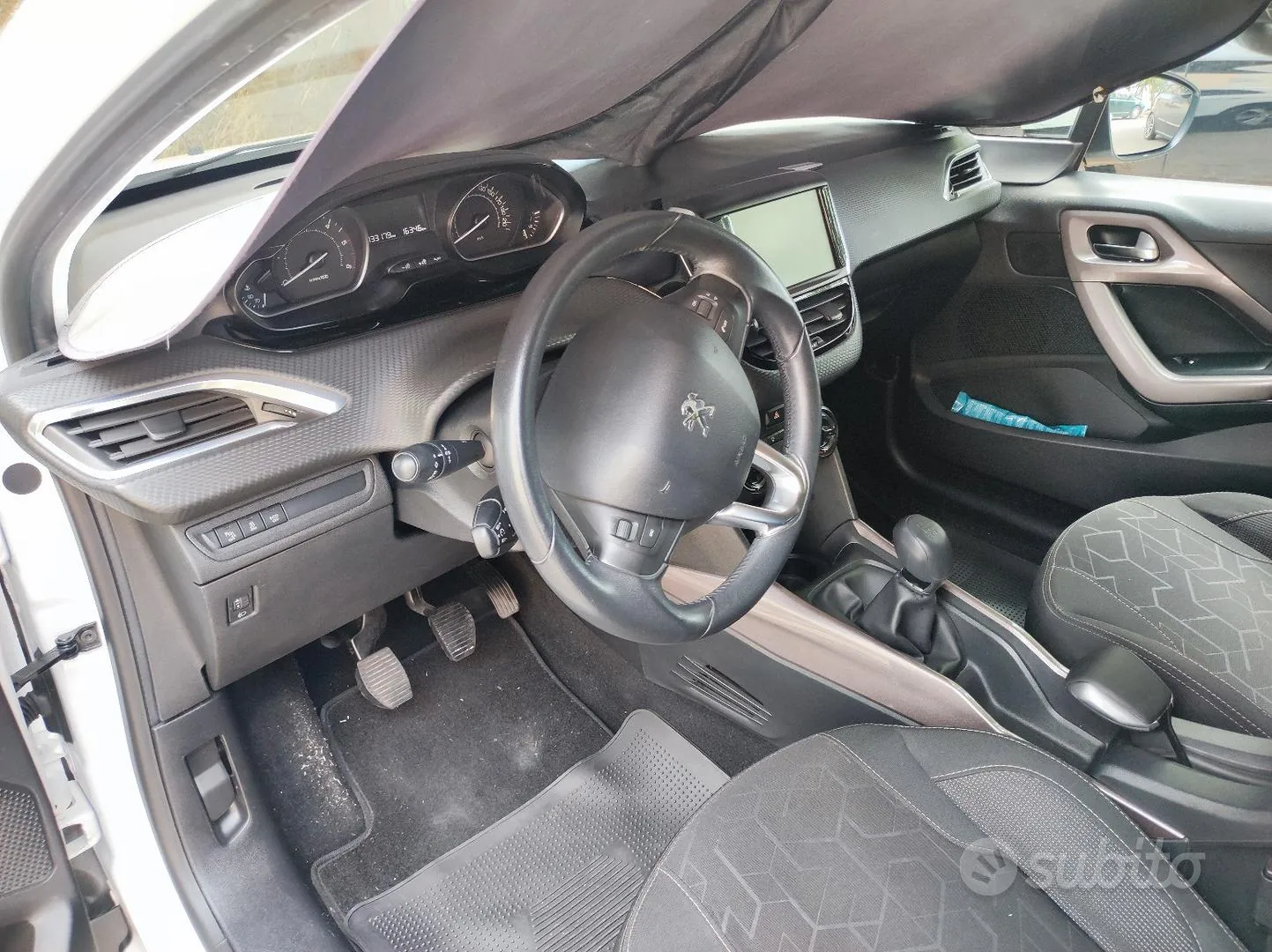 Peugeot 2008 2015 photo 4