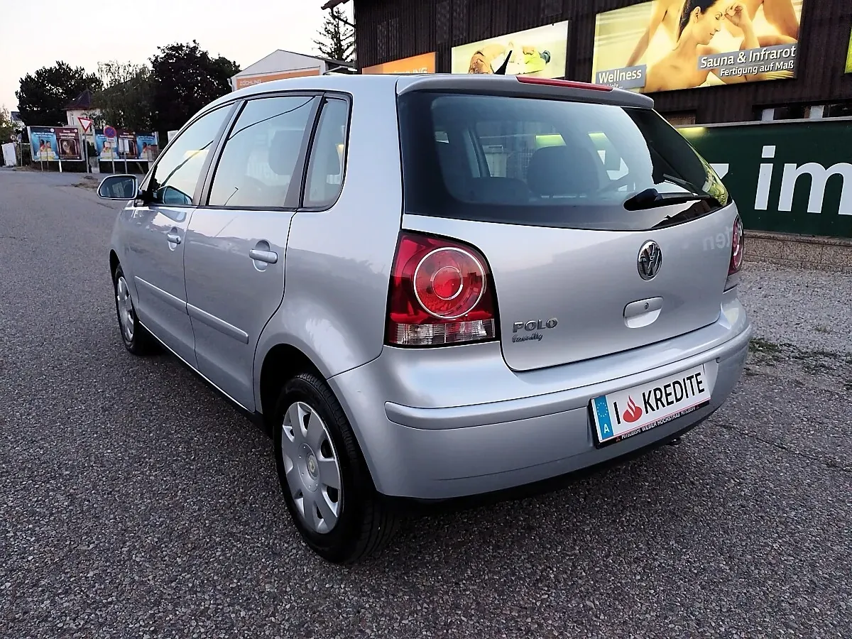 Volkswagen Polo 2005 photo 2