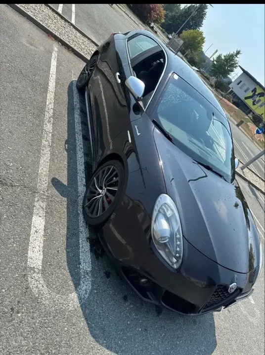 Alfa Romeo Giulietta 2011 photo 2